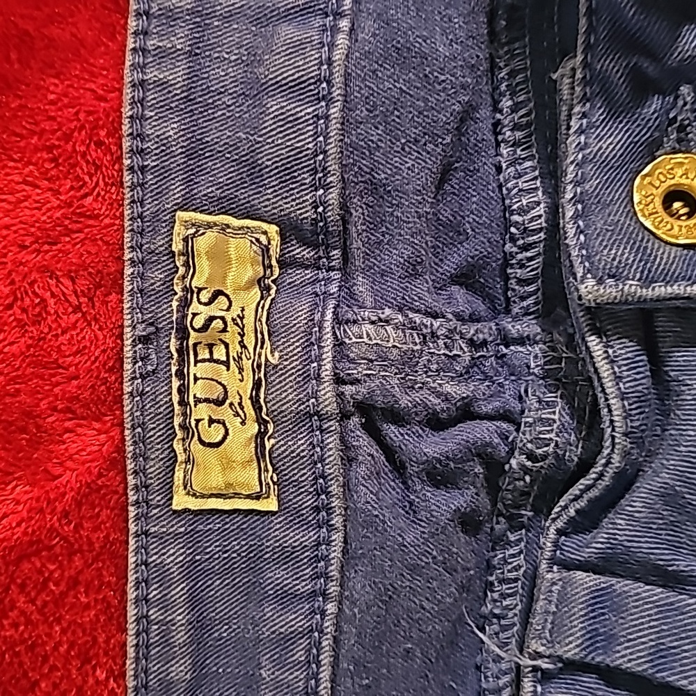 Woman's Guess Jeans, size 32, blue jeans - Picture 4 of 10
